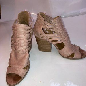 lizard thicket light pink cutout booties